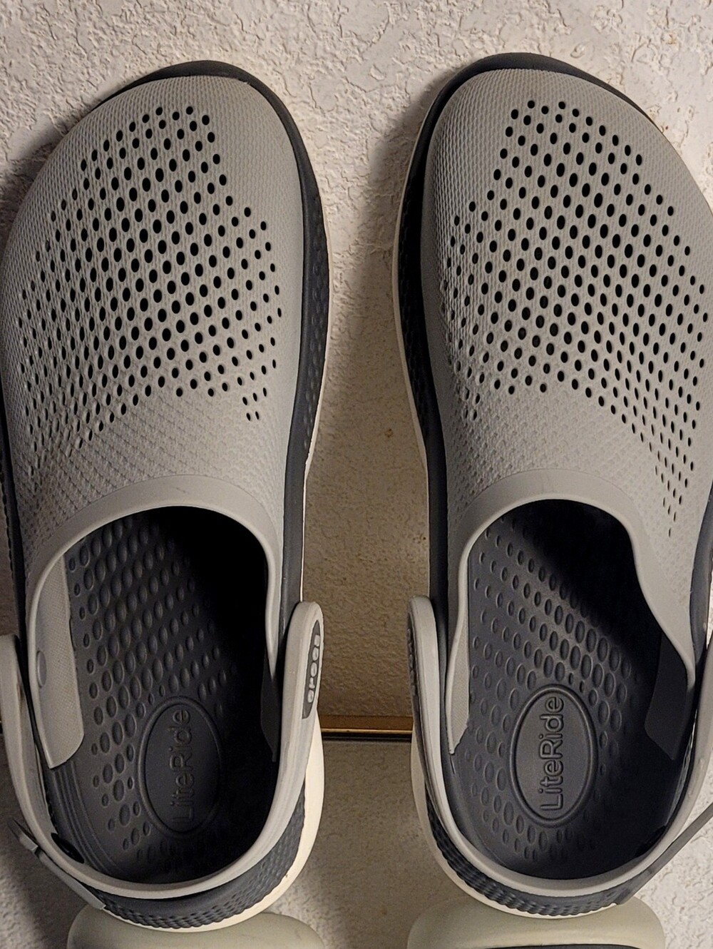 CROCS Men's Grey Perforated LiteRide Slip-Ons Unisex Mens Size 6 Women Size 8